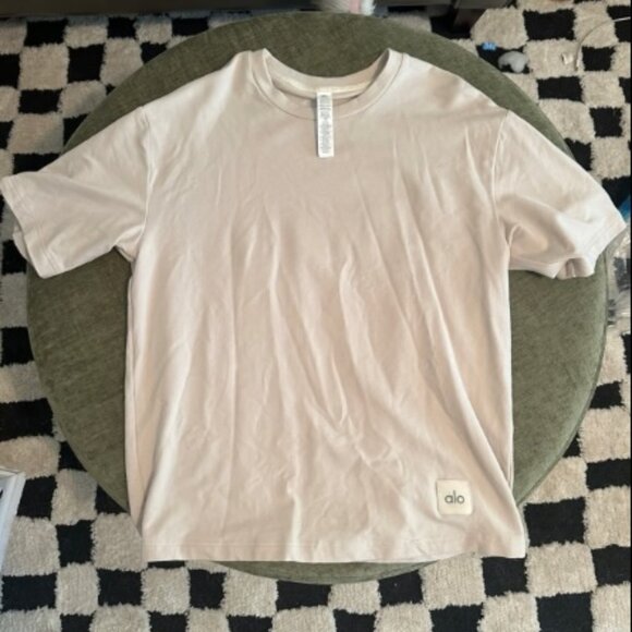 ALO Yoga Other - Worn once Alo Heavyweight Shirt